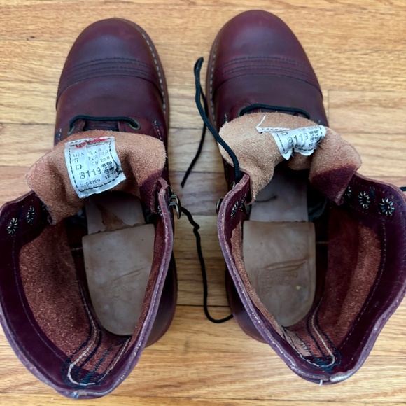 Red Wing Shoes Iron Rangers 8119 - Picture 2 of 9